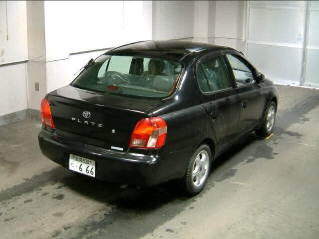2000 Toyota Platz Photos