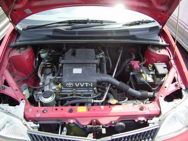 2000 Toyota Platz Wallpapers