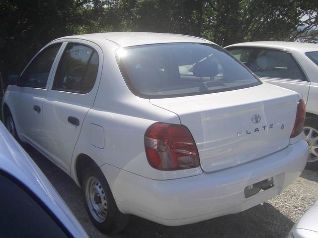 2000 Toyota Platz Pics
