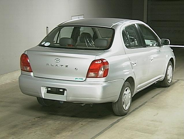 2000 Toyota Platz Pictures