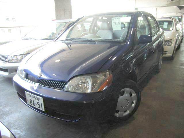 2000 Toyota Platz Wallpapers