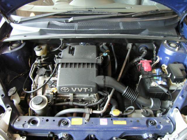 2000 Toyota Platz Pictures