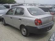 2000 Toyota Platz Pictures