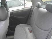 2000 Toyota Platz Photos