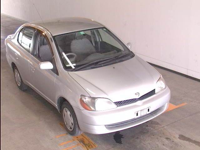 2000 Toyota Platz Pictures