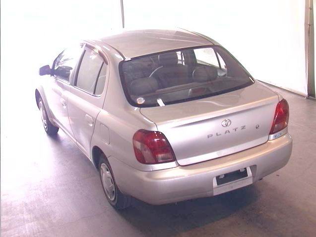 2000 Toyota Platz Pics