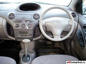 2000 Toyota Platz Pictures