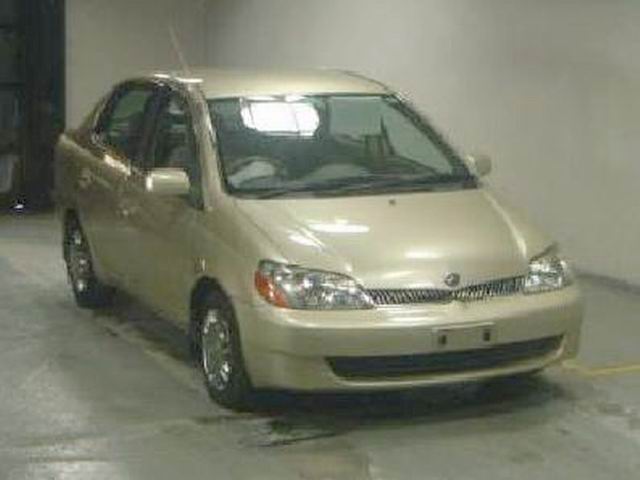 2000 Toyota Platz Pics