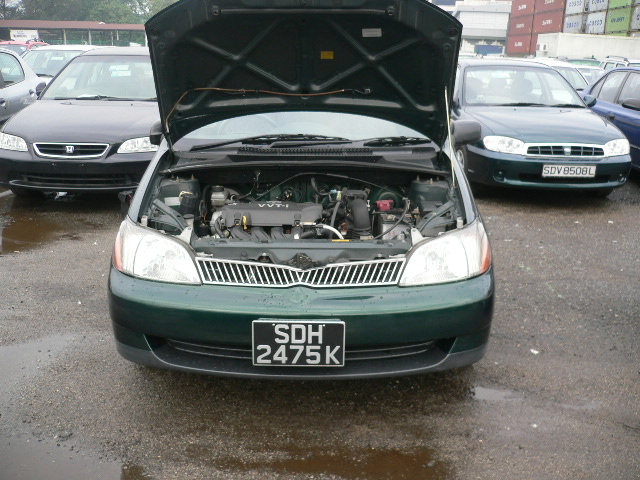 2000 Toyota Platz Photos