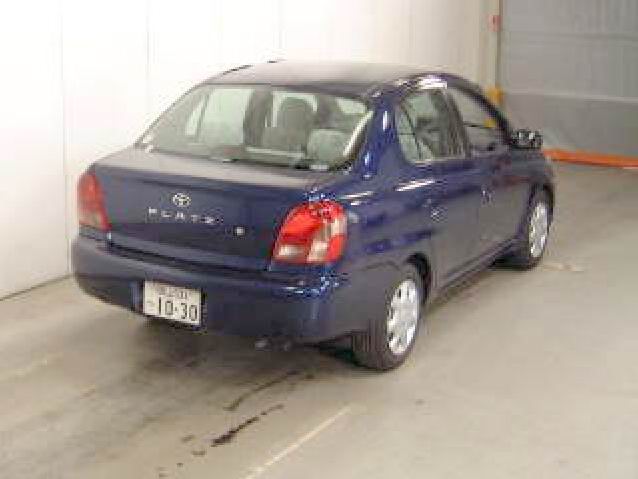 2000 Toyota Platz Photos