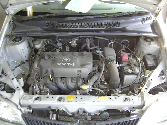 2000 Toyota Platz Pictures