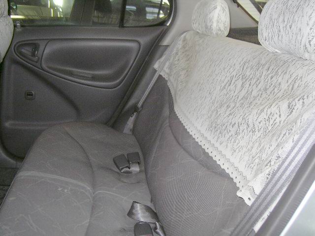 2000 Toyota Platz Images