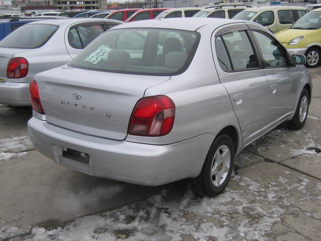 2000 Toyota Platz Pictures