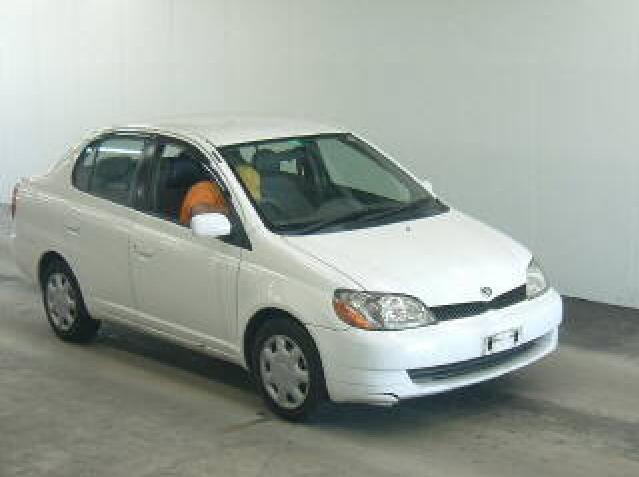 2000 Toyota Platz Photos
