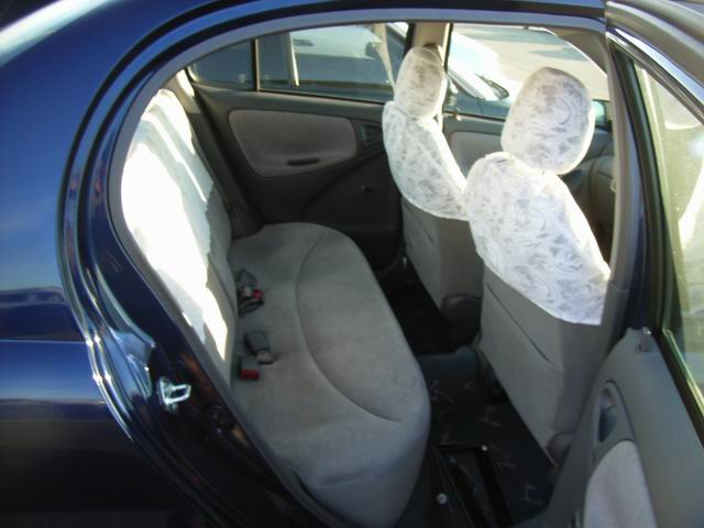2000 Toyota Platz Pictures