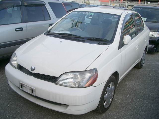 2000 Toyota Platz Images
