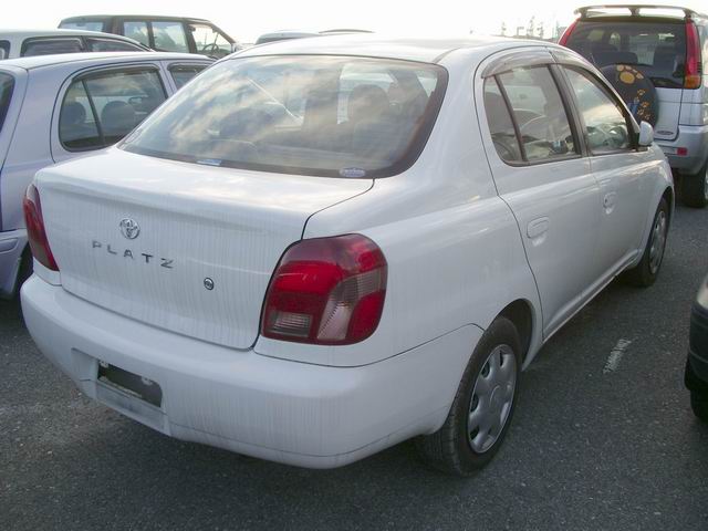 2000 Toyota Platz Pictures