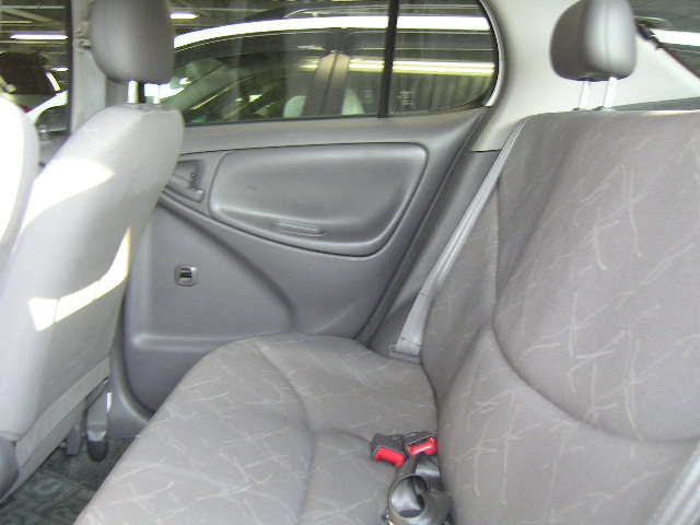 2000 Toyota Platz Images