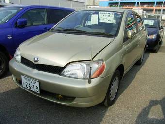 2000 Toyota Platz Photos