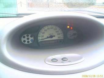 2000 Toyota Platz Images