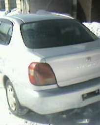 2000 Toyota Platz Photos