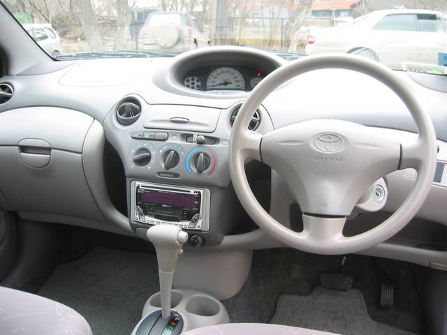 2001 Toyota Platz