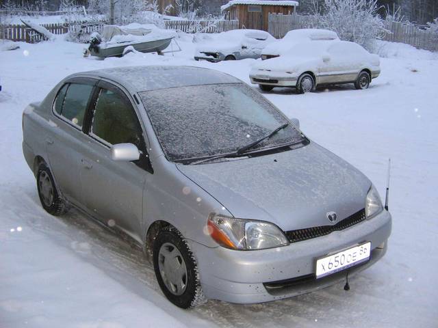 2001 Toyota Platz