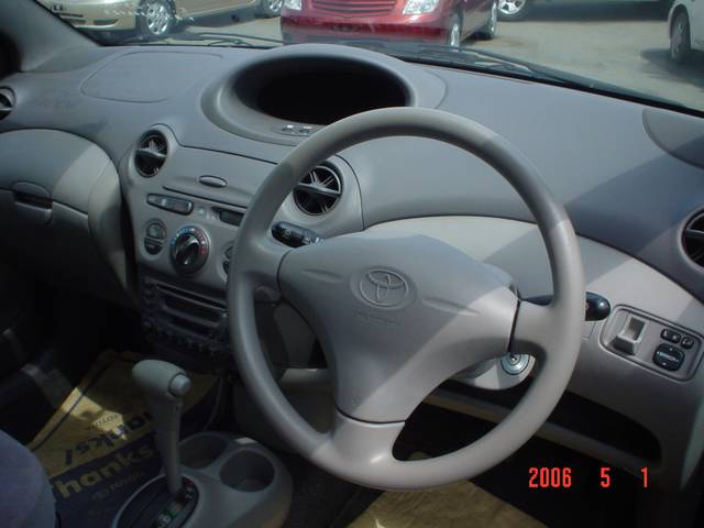 2001 Toyota Platz