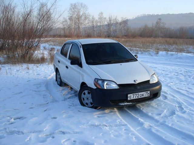 2001 Toyota Platz