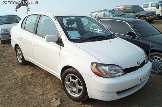 2001 Toyota Platz