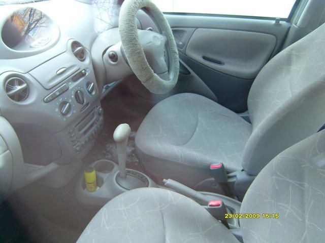 2001 Toyota Platz