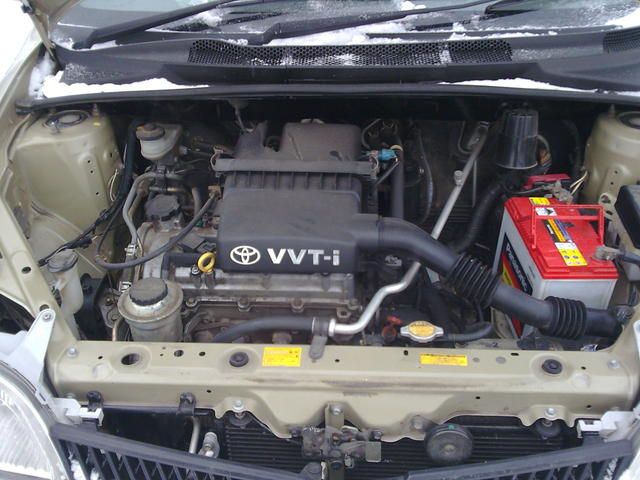 2001 Toyota Platz