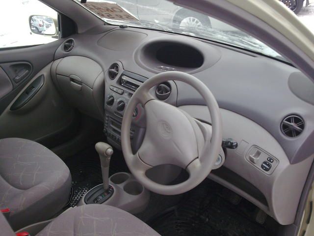 2001 Toyota Platz