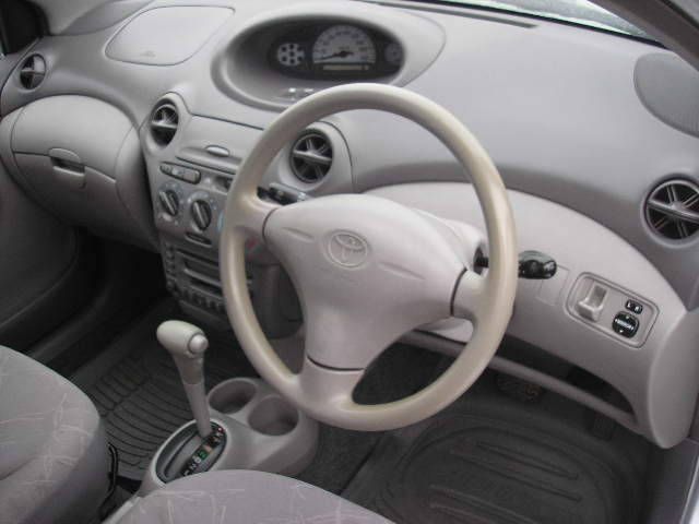 2001 Toyota Platz