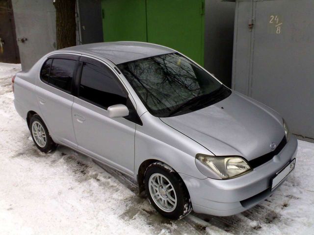 2001 Toyota Platz