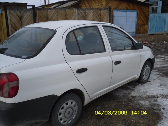 2001 Toyota Platz