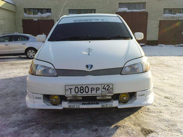 2001 Toyota Platz