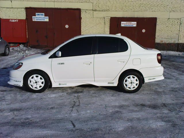 2001 Toyota Platz