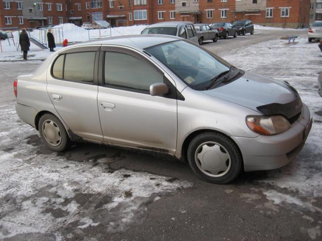 2001 Toyota Platz