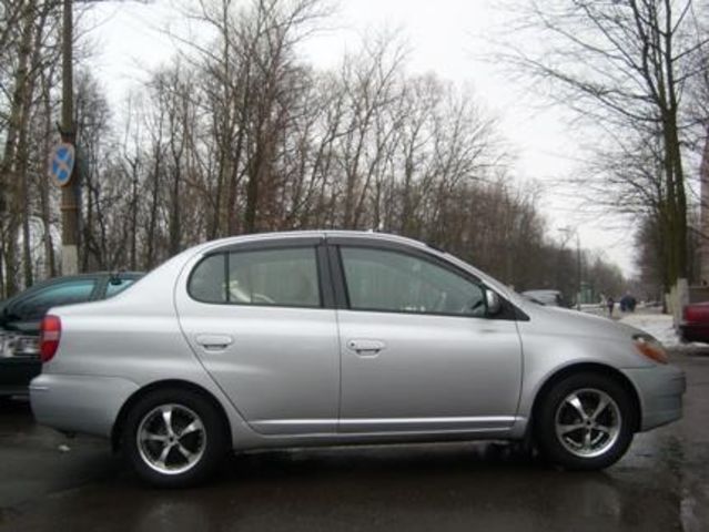 2001 Toyota Platz