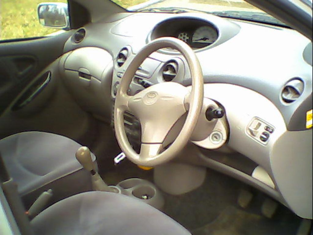 2001 Toyota Platz