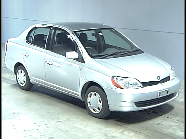 2001 Toyota Platz Photos