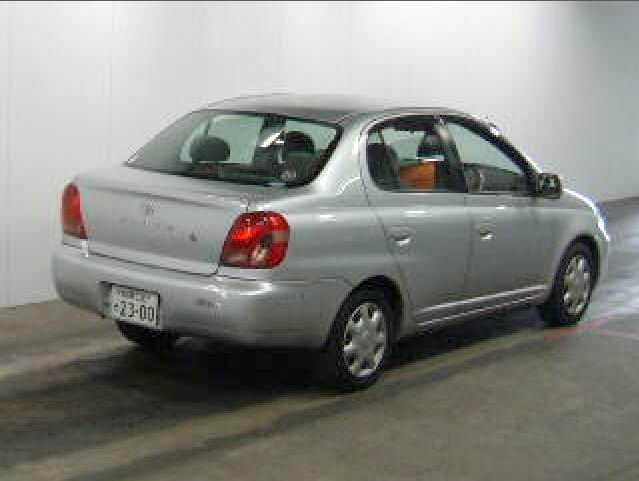 2001 Toyota Platz Pics