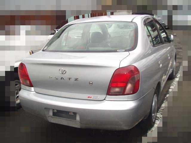 2001 Toyota Platz Photos