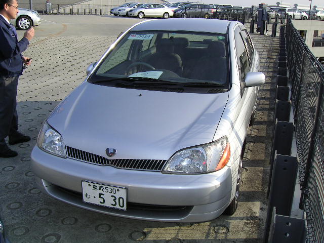 2001 Toyota Platz For Sale