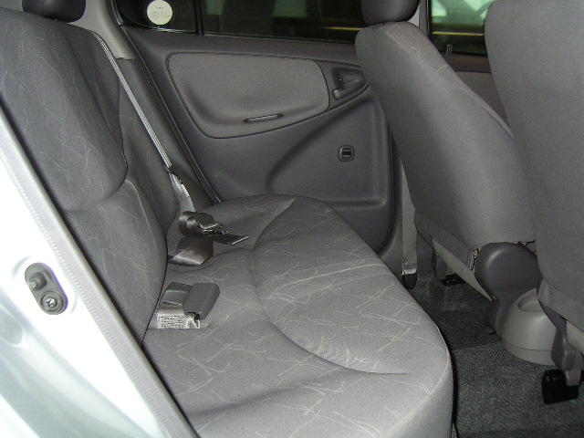 2001 Toyota Platz For Sale