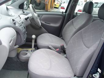 2001 Toyota Platz Photos