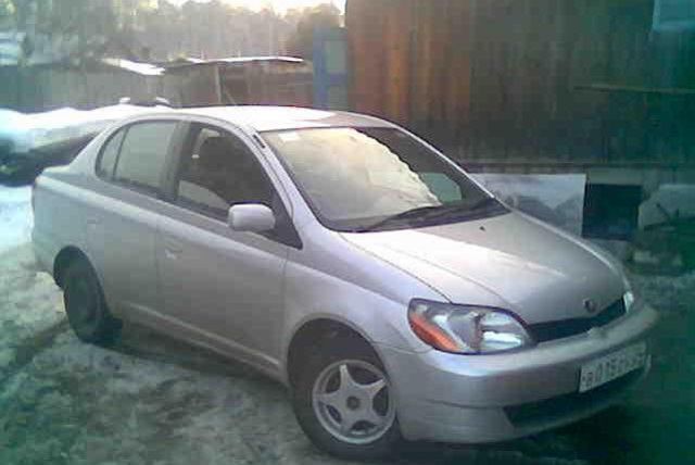 2001 Toyota Platz