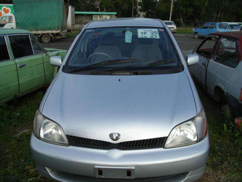 2001 Toyota Platz