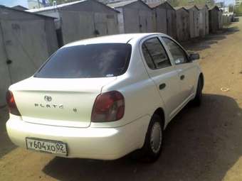 2001 Toyota Platz Photos